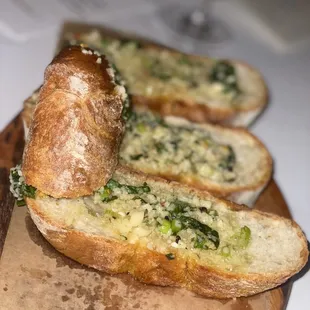 garlic bread so good!!