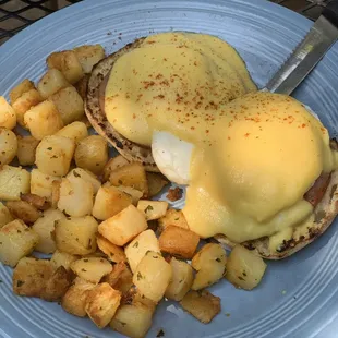 Classic Eggs Benedict