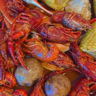 2lbs crab, 2lbs crawfish