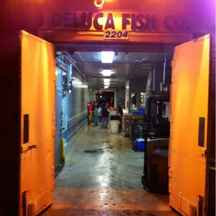 Gateway to fresh seafood...