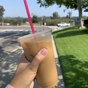 Large Iced Latte with Sugar Free Vanilla Bean