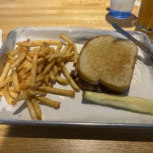 Really awful Rueben.