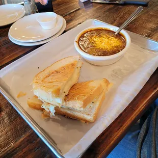 Parmesan crusted pepperjack grilled cheese and chili
