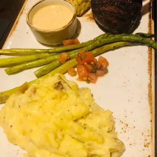 6 oz filet with crab cake $58