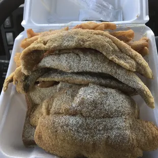 Pick two combo. 3 whiting and 2 flounder. Fries and bread.