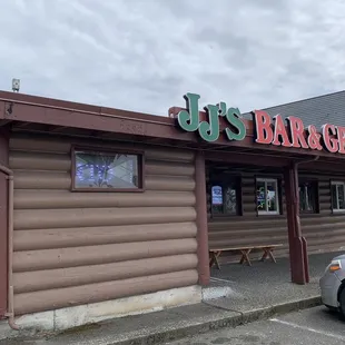 the front of the restaurant