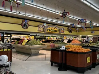 Hank’s Farmer Market
