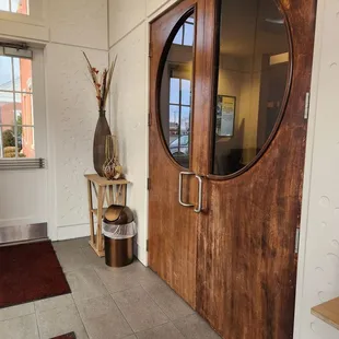 the entrance to the restaurant