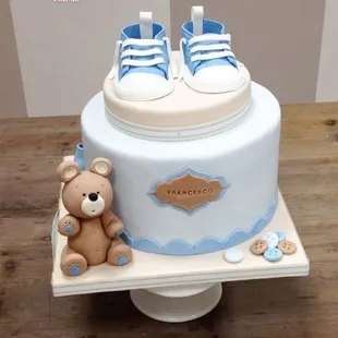 We love to help make your baby shower special! We also offer smash cakes for baby&apos;s first birthday!