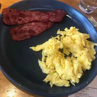 Eggs with Turkey Bacon