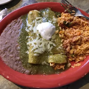 Chicken enchiladas w/ tomatillo sauce
