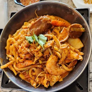 Spicy Teriyaki Dry Pot...too spicy for me but perfect for my boyfriend who loves anything and everything Spicy