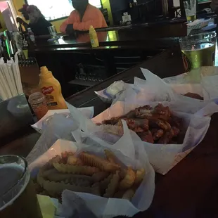 The best wings &amp; fried mushrooms around