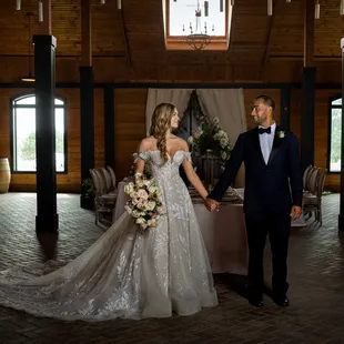 Wedding Photography at Bourgmont Winery in Kansas City, MO | J Renee Photography