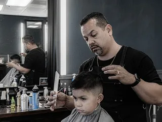 609 Barber Shop Herndon & Polk