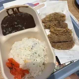 HK-03. Black Curry with Beef Cutlet