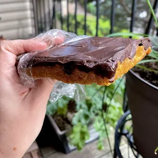 Peanut butter corn flakes bar (vegan, GF) $5.25