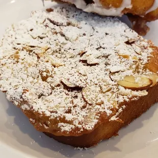 Almond brioche bread ($4). Super tasty. Overbaked, though.