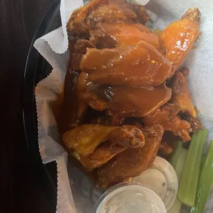 chicken wings, bbq wings, fried chicken wings, fried chicken, chicken, bbq chicken, poultry, chicken wings and fried chicken, food