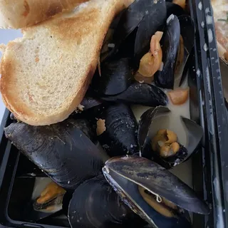 Cast Iron Mussels