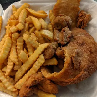 Fried fish and oysters