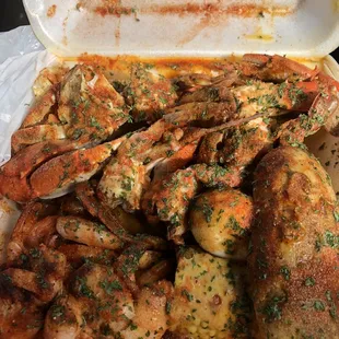 JVille Special : Crab legs, shrimp, corn, boiled egg, potato with medium special sauce.