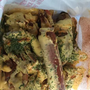 The sausage was delicious and the eggs shrimp crabs very very delicious