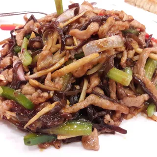 Shredded Pork and Vegetable in Spicy Sauce