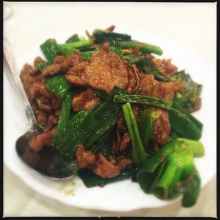Stir-Fried Beef with Ginger & Scallion