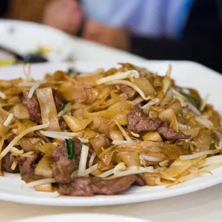 #81. Beef Chow Fun