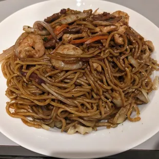 HOUSE LO MEIN