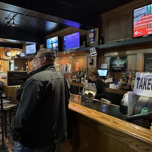Bar &amp; takeout counter