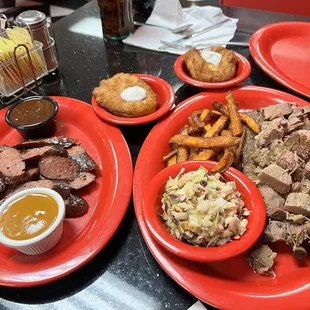 We got the combo, you can see how dry the brisket was