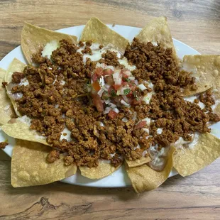 Nachos con chorizo