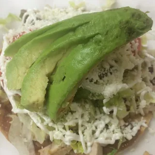 Tostada de Pollo, Bistec o Tinga