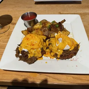 Pulled pork Benedict