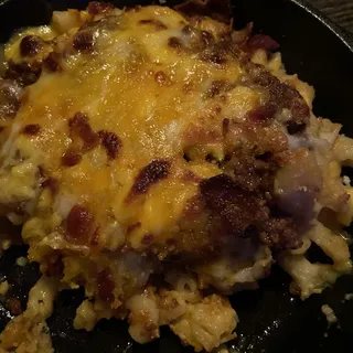 Mac N' Cheese Steak