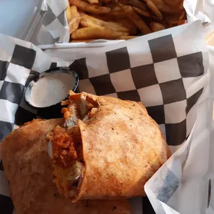 Very good buffalo chicken wrap and fries.