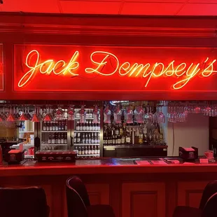 Love this bar when you first walk it, the party begins...