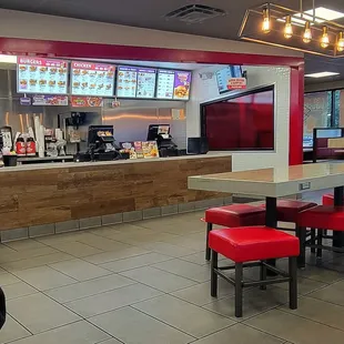 Jack in the box Anaheim California-super clean and friendly servers!