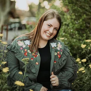 Emeri H.