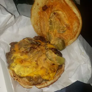 Suppose to be a bacon double smash with cheese for 10$