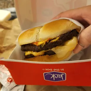 Classic Cheeseburger