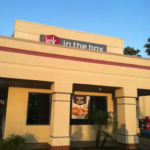 ramen and noodles, outside