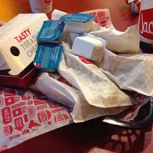 4 tacos 2 value drinks and 6 jalapeño poppers ohhh my goshhhhh