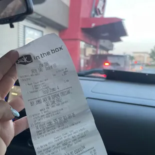 They make u wait back in line when they forget to put all ur food !