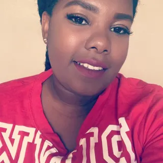 Shanae V.