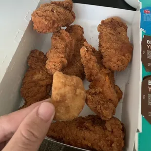 chicken wings, fried chicken, chicken, bbq chicken, fried chicken wings, poultry, food, bbq wings, chicken wings and fried chicken