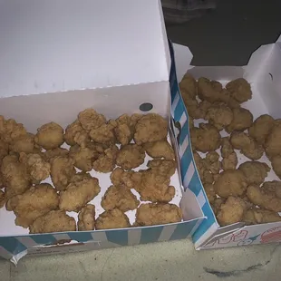 My Large Classic Popcorn Chicken Big Box Combo. Notice there's no fries in this?
