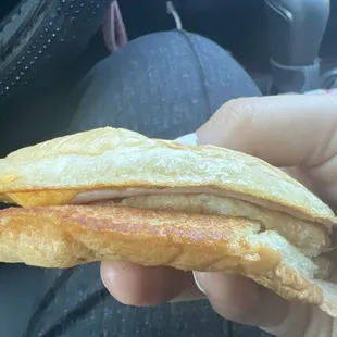 No wonder why there 2 for $3 lol This dance hub looks so poorly made